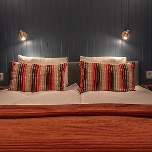 Small Double Room Without Window